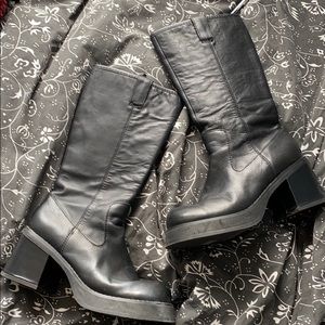 VTG CANDIES Y2K BOOTS